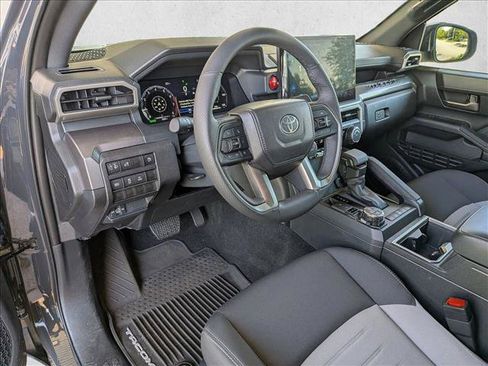 Certified 2026 Toyota Tacoma TRD Off-Road AWD/4WD image 10