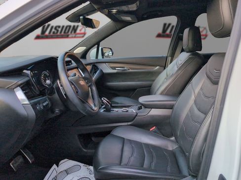 Used 2023 Cadillac XT6 Sport w/ Platinum Package image 9
