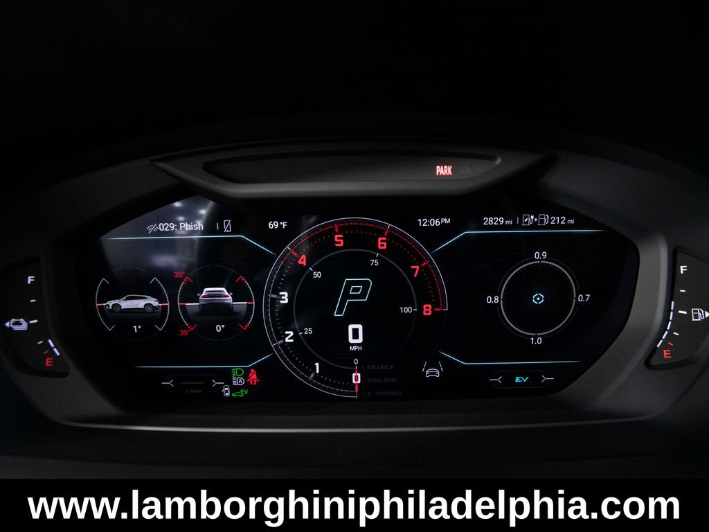 Used 2025 Lamborghini Urus S AWD/4WD image 18