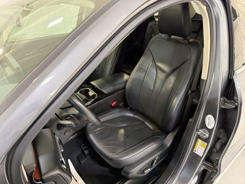 Used 2022 Lincoln Nautilus Reserve image 10