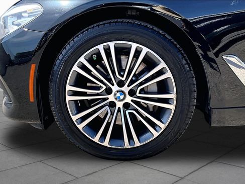 Used 2018 BMW 530i RWD image 13