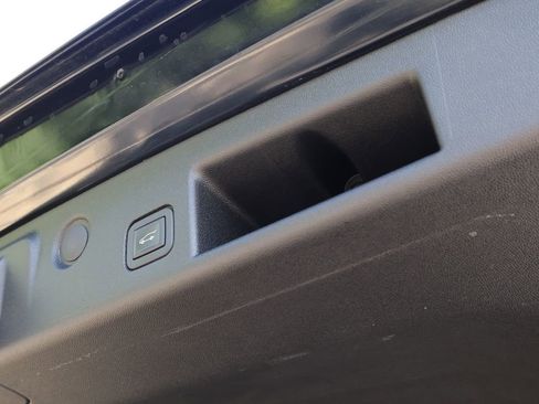 Certified 2021 Chevrolet Equinox Premier w/ Redline Edition image 53