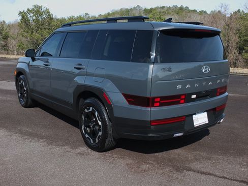 Used 2025 Hyundai Santa Fe SEL image 5