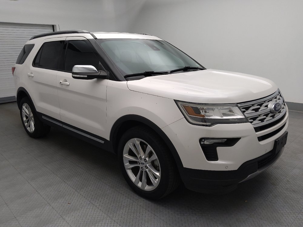 Used 2019 Ford Explorer XLT w/ Equipment Group 202A AWD/4WD image 13