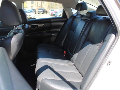Used 2015 Nissan Altima 3.5 SL image 25