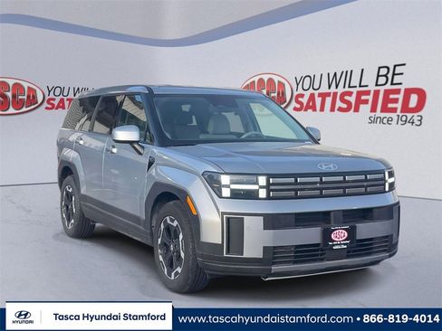 Used 2025 Hyundai Santa Fe SE image 1