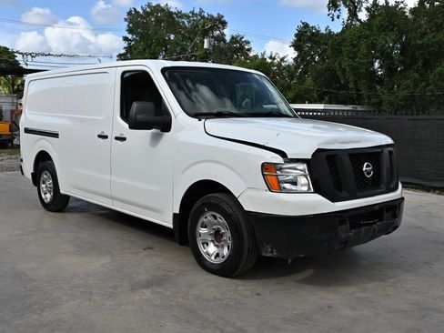 Used 2021 Nissan NV 2500 SV RWD image 2