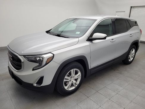 Used 2020 GMC Terrain SLE image 2