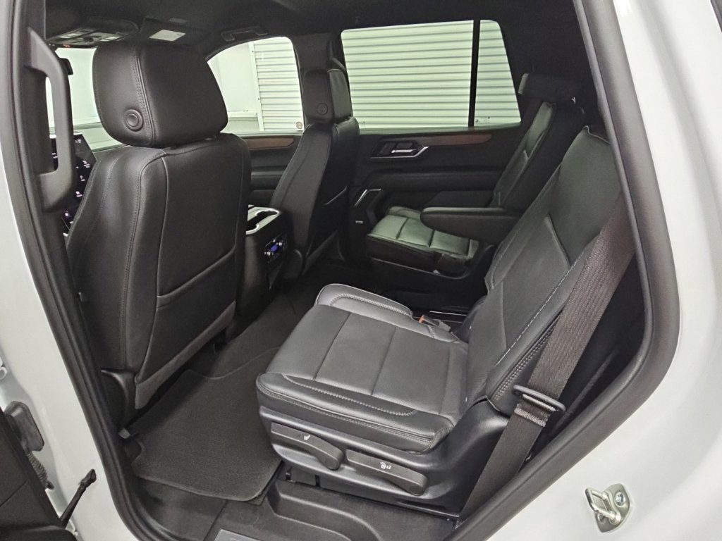 Certified 2025 GMC Yukon Denali RWD image 32