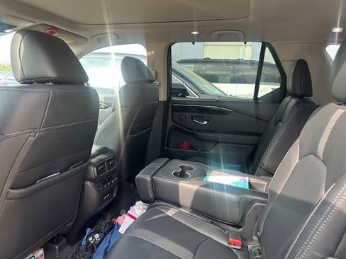 Used 2023 Honda Pilot Touring image 13
