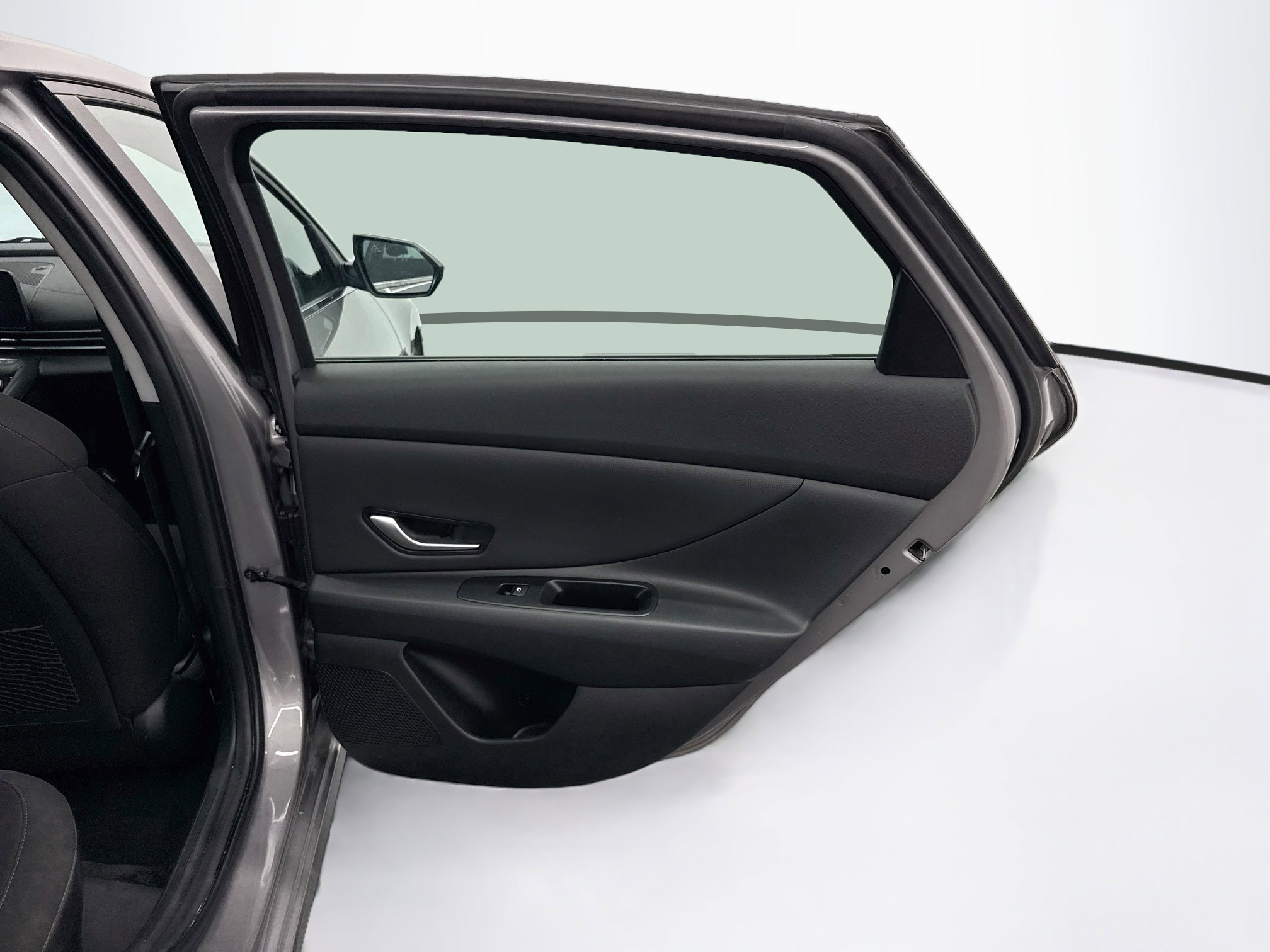 Used 2025 Hyundai Elantra SEL FWD image 31