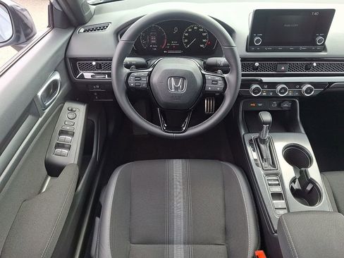 Used 2023 Honda Civic Sport image 11