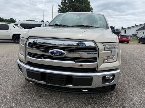 Used 2017 Ford F150 Lariat w/ Equipment Group 502A Luxury AWD/4WD image 11
