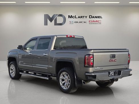 Used 2017 GMC Sierra 1500 SLT w/ SLT Premium Package image 4