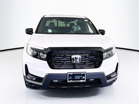 Used 2025 Honda Ridgeline Black Edition image 2