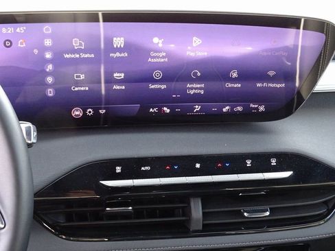 Used 2025 Buick Enclave Preferred image 24