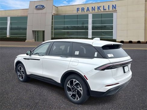 New 2026 Lincoln Nautilus Premier w/ Jet Appearance Package image 5