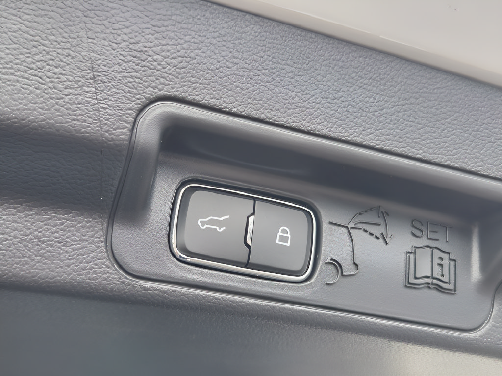 New 2027 Ford Explorer Active AWD/4WD image 15