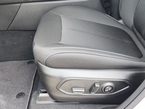 New 2026 Jeep Grand Cherokee Laredo AWD/4WD image 19