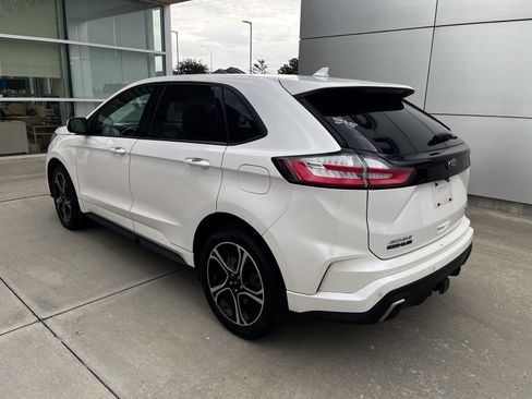 Used 2019 Ford Edge ST w/ Convenience Package AWD/4WD image 4