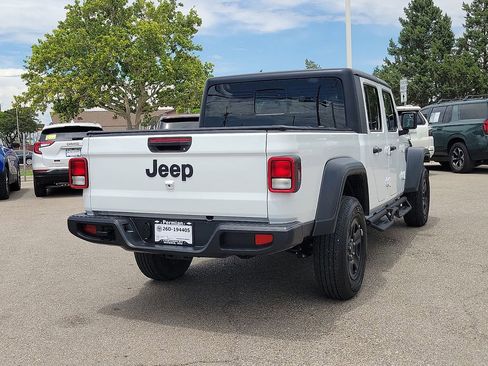Used 2025 Jeep Gladiator Sport AWD/4WD image 10