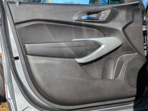 Used 2024 Chevrolet Trax RS w/ Driver Confidence Package image 20