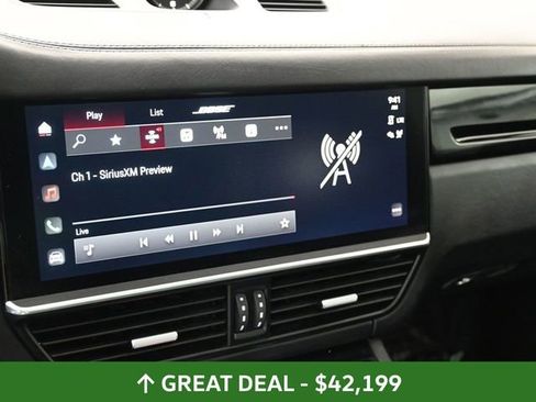 Used 2022 Porsche Cayenne image 30