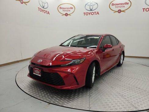 Used 2025 Toyota Camry LE image 2
