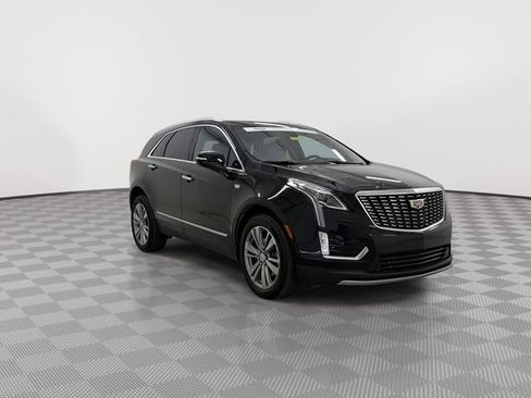 Certified 2025 Cadillac XT5 Premium Luxury w/ Technology Package AWD/4WD image 13