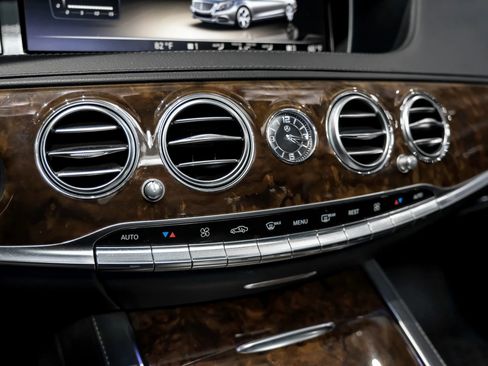 Used 2014 Mercedes-Benz S 550 Sedan image 27