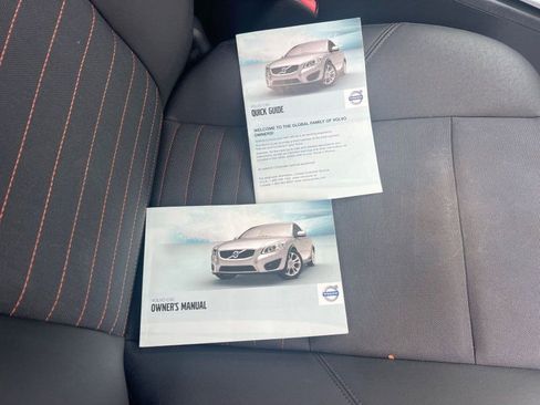 Used 2011 Volvo C30 T5 R-Design image 12