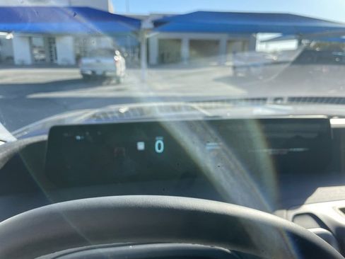 New 2025 Ford Expedition Active image 11