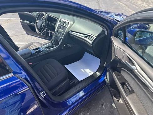 Used 2013 Ford Fusion SE FWD image 16