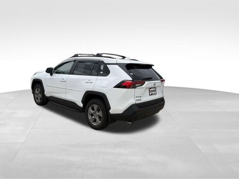 Used 2024 Toyota RAV4 XLE AWD/4WD image 7