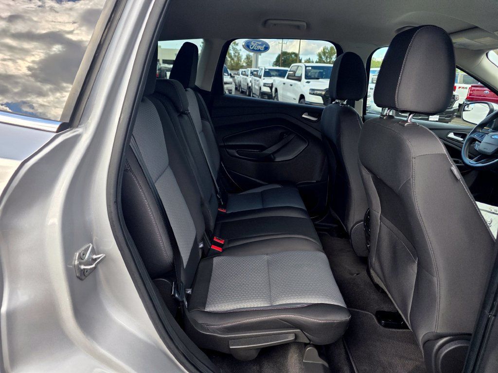 Used 2017 Ford Escape SE AWD/4WD image 21