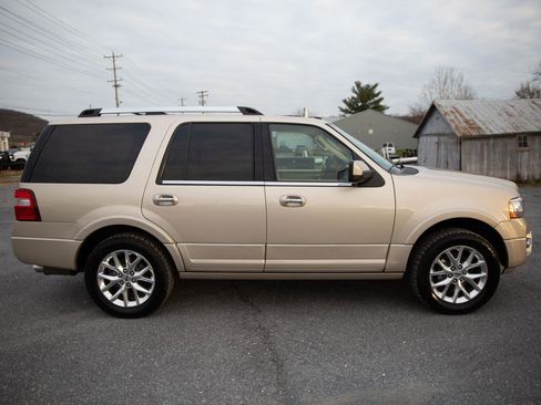 Used 2017 Ford Expedition Limited w/ Equipment Group 301A image 2