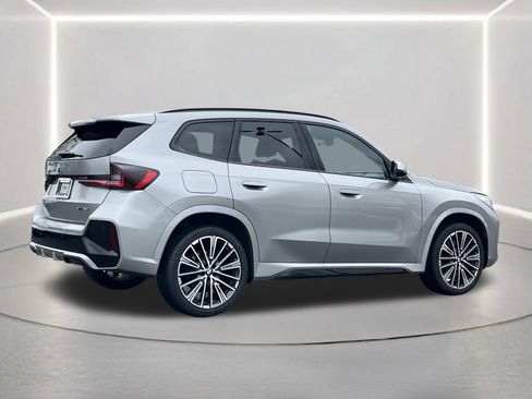 Used 2025 BMW X1 xDrive28i w/ M Sport Package image 29