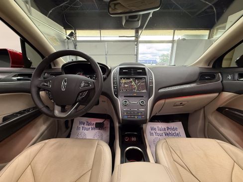 Used 2018 Lincoln MKC Reserve w/ MKC Technology Package AWD/4WD image 9