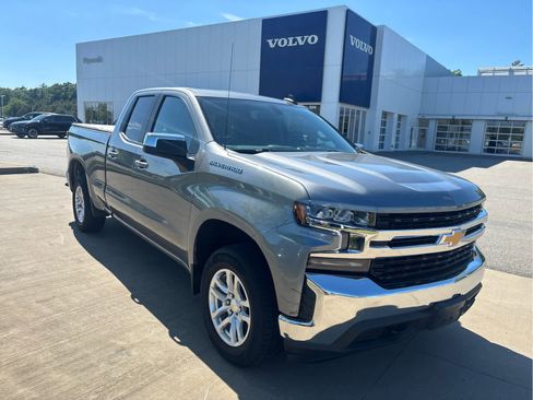 Used 2021 Chevrolet Silverado 1500 LT AWD/4WD image 3