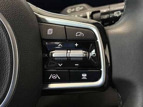 Used 2024 Kia Sorento S w/ Panoramic Sunroof Package FWD image 37