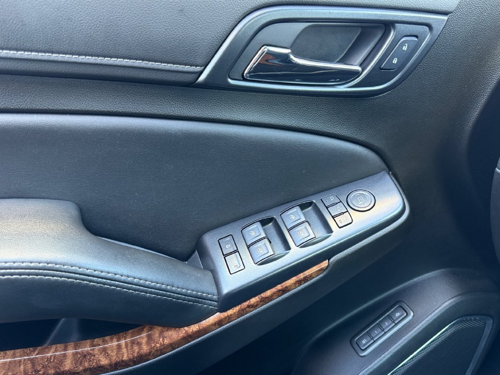 Used 2019 Chevrolet Tahoe Premier AWD/4WD image 11