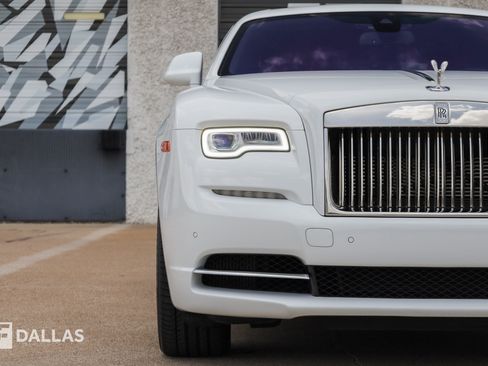 Used 2019 Rolls-Royce Wraith RWD image 4