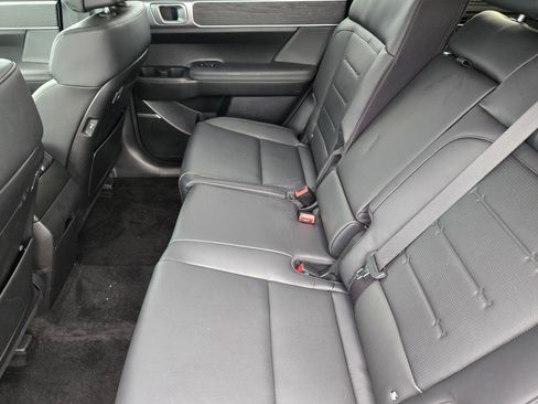 Used 2025 Hyundai Santa Fe Limited image 11