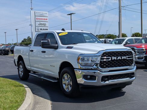Used 2024 RAM 2500 Big Horn RWD image 3