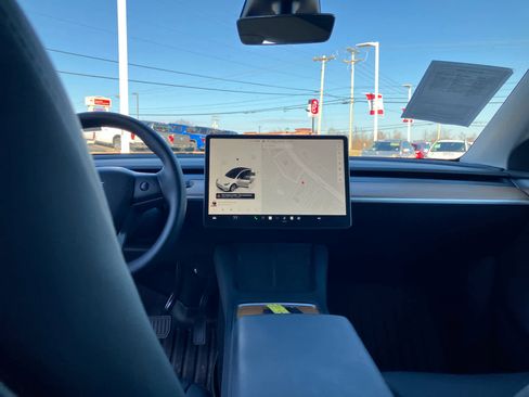 Used 2023 Tesla Model Y image 21