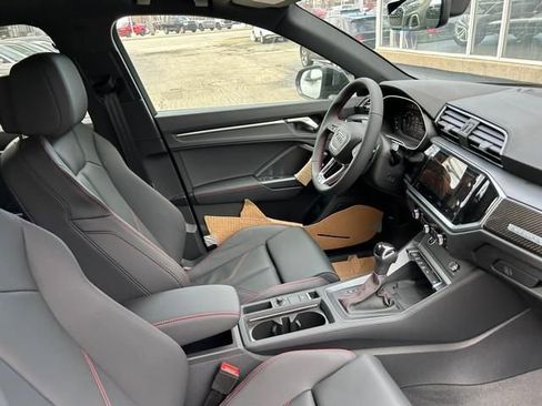 Used 2025 Audi Q3 2.0T Premium Plus w/ Premium Plus Package image 25