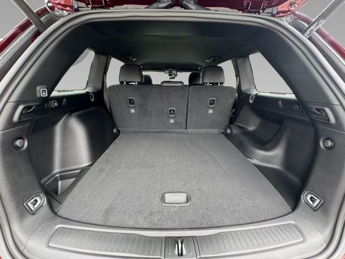New 2025 Jeep Grand Cherokee Altitude image 24
