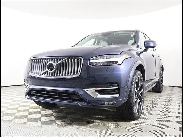 Used 2023 Volvo XC90 B6 Plus w/ Protection Package AWD/4WD image 3