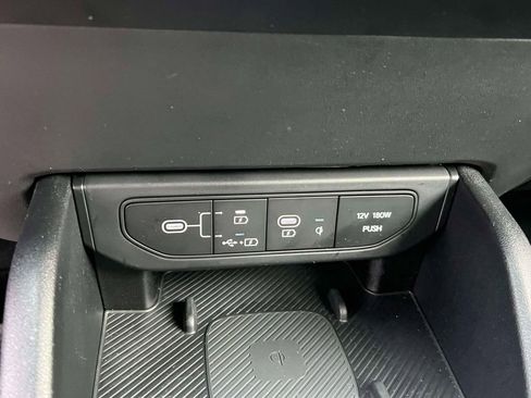 Used 2025 Kia K4 EX image 28