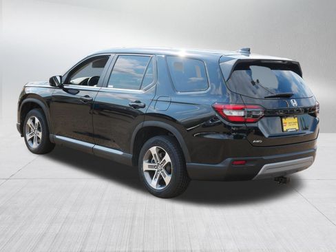 Used 2025 Honda Pilot EX-L image 5